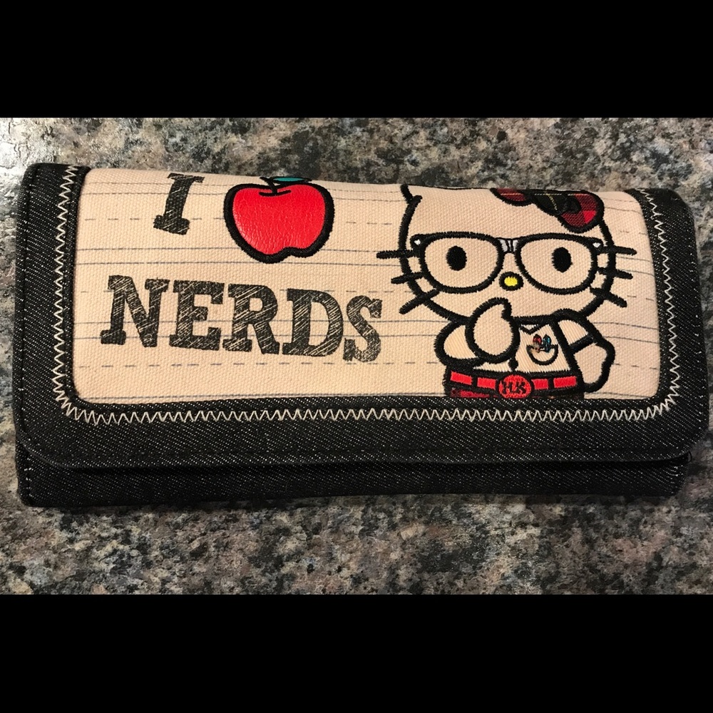 Hello Kitty “I love Nerds” wallet